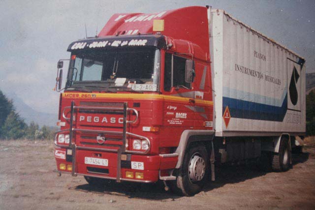 El Pegaso Mider a principios de los años 90, la evolución final del diseño de cabina cúbica.